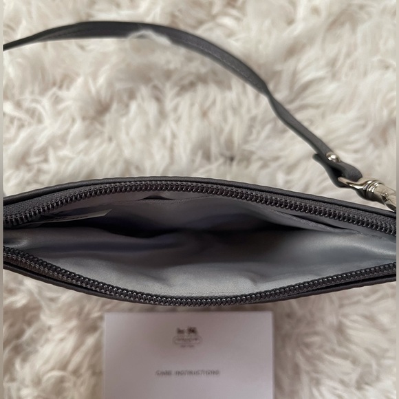 Coach Bag | Small Sequin Wristlet - Picture 4 of 8